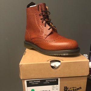 Dr. Marten Chestnut Women Boots Brand New Size 7